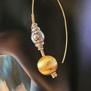 Elegant Gold and Silver Women's Earring